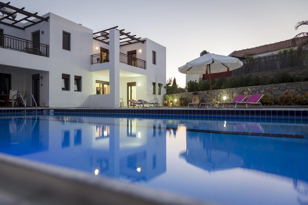 Villa The Corner House At Gennadi Court Exterior foto