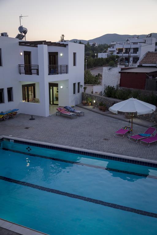 Villa The Corner House At Gennadi Court Exterior foto