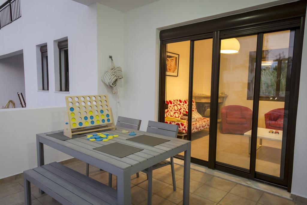 Villa The Corner House At Gennadi Court Exterior foto